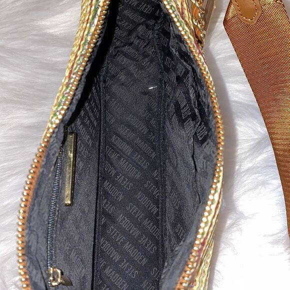 NWT Steve Madden (Bvettal) Straw Crossbody w/ AirPod Case Pouch - Picture 12 of 15